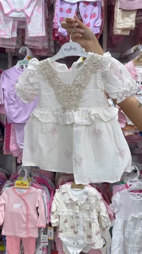 Vmagic Toys | Jugueteria on Instagram: "Hermosos vestidos que encuentras en @vmagicshop 🩷✨"