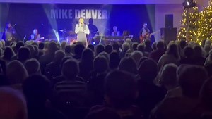 1st Dec so time for Christmas songs 🎅🎅 | Mike Denver