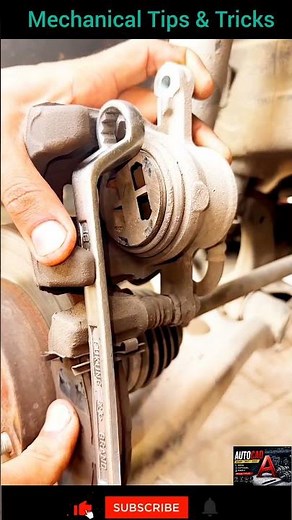 How to Remove a Stuck Piston with a Simple Mechanical Trick #shorts