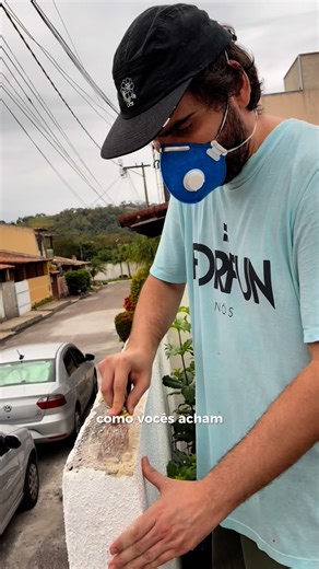 Renan Coutinho | um diário da casa :) | 😁 Hoje o dia foi focado em começar a fazer os reparos finais no muro da frente da casinha… tô muito animado, turma!!! Enquanto não decido... | Instagram