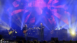 Warren Haynes Jams With Dave Matthews Band On 'Cortez The Killer': Multi-Cam Video