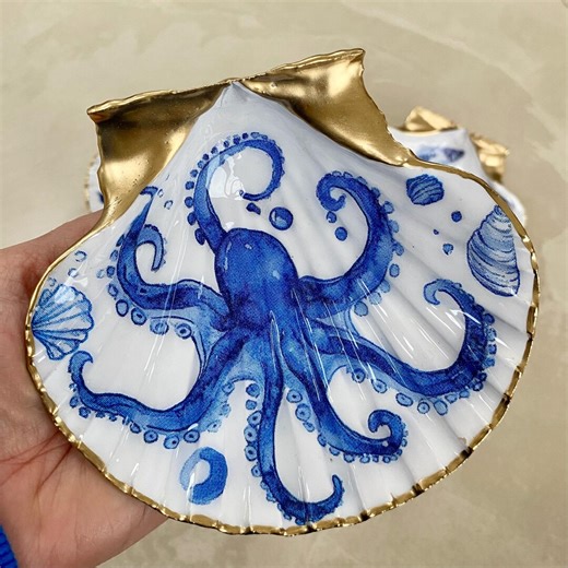 Hand-painted Scallop Shell Dish – Gold Gilded Jewelry Holder, Coastal Decor - Etsy