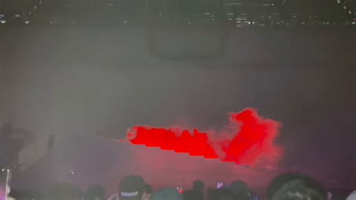 Just saw nine inch nails in February.If they tour in this nine inch noize iteration, I'll have to see them again. My wallet. 😭The three song collab in the middle of the February concert was one of my favorite parts.