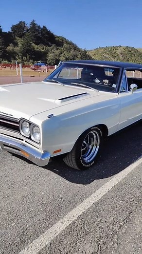 That sound...🤤 #mopar #plymouth #gtx #roadrunner #69gtx #69roadrunner #moparornocar #bigblock #440 #musclecar | Buick, Oldsmobile & Pontiac = Fast With Class & Excitement