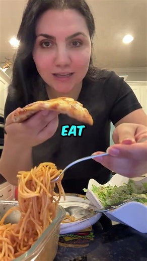 Pizza + Spaghetti + Salad?! 😳 @mindful.therap1st