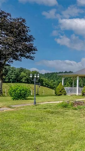 $240,000 – 4-Bedroom Farmhouse with Barns on 75 Acres in Olive Hill, KY | Abandoned Places