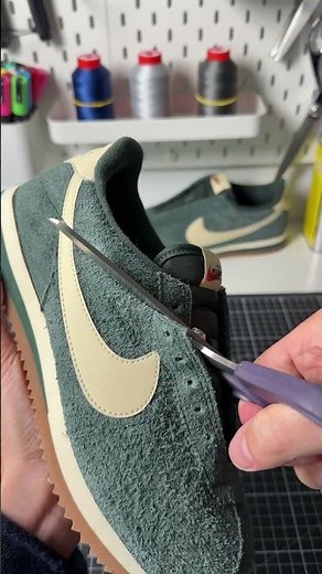 DROP YOUR SIZE👇👀✂️ results posted 👀 #nikeshoes #customnikes #schuhe #sneakerliebe #asmrshoes
