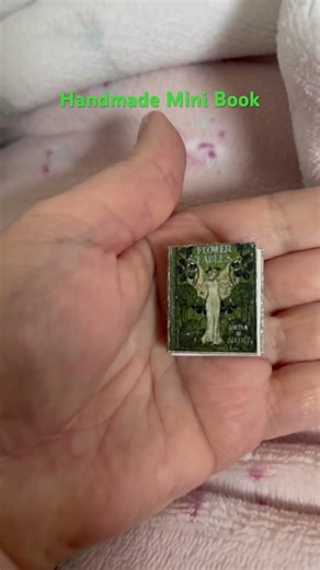 #DreamTrackAI Miniature books #minibooks #miniature #minimakes #minis #handmademiniature