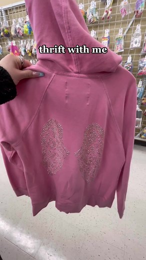 thrift #fyp #fashioninspo #clothinginspo #fashion #outfitinspo #styleinspo #haul #thrifthaul #goodwillfinds #thrifting #goodwill #thrifted #thriftwithme #thriftfinds