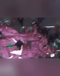 Great weather for today’s Macy’s Thanksgiving Day Parade. The same can’t be said back in 1997, when strong winds caused several balloon issues, including the violent death of Barney the Dinosaur! Anyone remember this parade? | Zach Covey