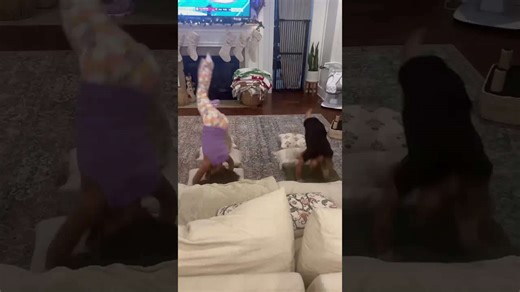 scarlett and tiania: fun sleepover pillow challenge!