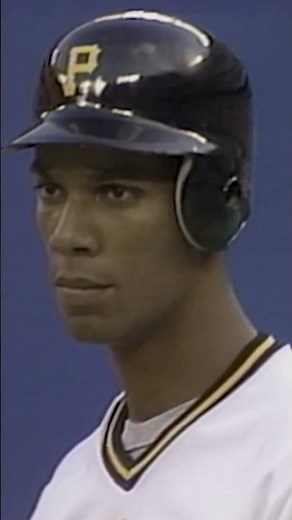 Moisés Alou singles to collect 1st career Major League hit | July 28, 1990 | Pirates vs. Phillies