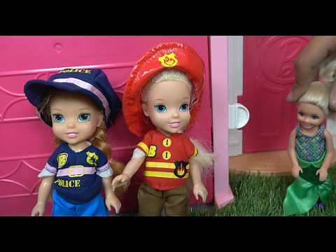 Elsa and Anna toddlers celebrate Halloween-part 1