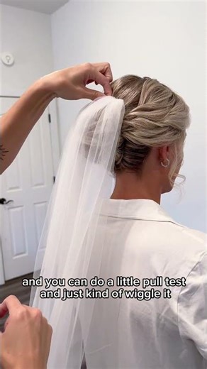 How to place a bridal veil #weddingveil #bridalveil #weddingtips #weddinghair #brideguide #bridaltip