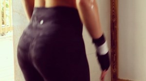 Savannah Faith Chrisley on Instagram: "Workouts with @larry_donald just hit a little different... 🥵 LOVE YOU MEAN IT! Lol Jump Rope 2x 3 min rounds Speed bag 2 2x3 min rounds Shadow boxing 2x3 min rounds 5x 3 min rounds mitt work Banded in & out squats 3 x20 Banded split squats 3x10 each leg Banded Power jacks 20x Core x2 Frankenstein sit ups- 10x Leg lifts - 10x Full leg flutter kicks 20x Toe touches 10 sec Heel touches 1 sec Russian twists 20x Bicycle kicks 10x 5 switches #workout #motivation