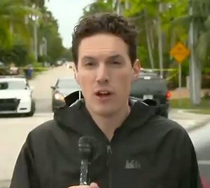 1M views · 1.3K reactions | CNN's David Shortell was on the ground when Roger Stone was arrested in Ft. Lauderdale, Fla., this morning. He says he was monitoring the situation because of "unusual grand jury activity in Washington D.C. yesterday." https://cnn.it/2B3tdTU | CNN Replay | Facebook