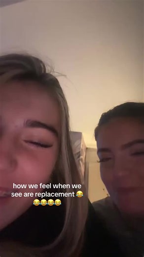 @𝓮𝓵𝓼𝓲𝓮🎀