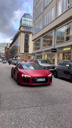 Matt Red Audi R8 - Stunning Dark Red Car in Hamburg