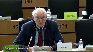 Brexit: MEP urges EU citizens to 'put pressure' on Juncker