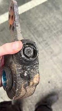 Learn How To Replace A Slack Adjuster! #shorts #mechanic #truckrepair #trucks #mechanical