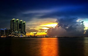 5 Spot Sunset Terbaik di Jakarta, Penikmat Senja Silakan Merapat : Okezone Women