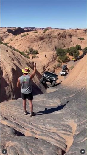 #h1whiteprince walking up Hells Gate in Moab at the Hummer Club Inc 25th annual trip!!!