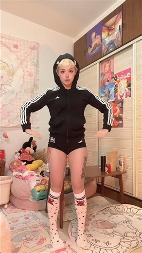 Three Two One🤖😎#fyp #robot #dance #dancechallenge #doll #コスプレ #robot #kawaii #dance #cute