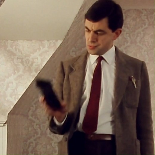 378K views · 10K reactions | When my grandma tries to call me 藍 | Mr Bean | Facebook