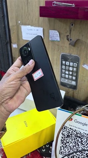 ONE PLUS 10 R 5G MOBILE 8GB RAM 128GB ONLY MOBILE RS 13000. PH 8056 161371