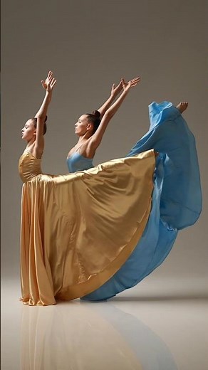 🇺🇦 Model poses for photoshoot📸 Rhythmic gymnastics. Models Margarita and Ulyana