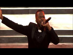 Effy Ft Unam Choir - Halleluja (Live Performance)