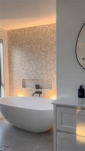 7K views · 375 reactions | “A little sneak peek at our new 3 bedroom cabins at @crocodilehunterlodge. Featuring a beautiful dinner by our Warrior Restaurant and Bar!”- @robertirwinphotography | The Crocodile Hunter Lodge | Facebook