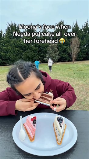 Moona's storm inhalation 🤣#rockpaperscissors #fyp #moona #food #funny | rock paper food