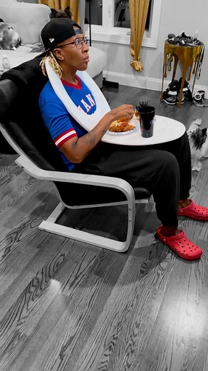 14K views · 2.2K reactions | Who knew a toilet seat could be so multifunctional? New life hack unlocked. 路‍♀️ What’s the weirdest thing you’ve used as a table? #lifehack #couplecomedy #funnyvideo #humor #couplehumor #funnymeme #funnyreel #funnyreels #instareels #drstylzz | Drstylzz | Facebook