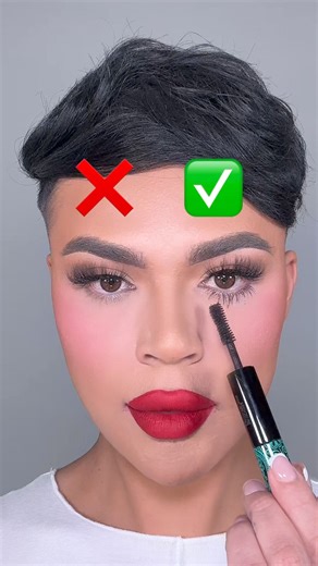 6.5M views · 10K reactions | How to fix Smudge Mascara ✅❌勞------#makeup #makeuptutorials #makeuphacks #explorepage #mascara #eyeshadow #tipsdebelleza #tutoriales #reelsfacebookviral | LaviedunPrince | Facebook
