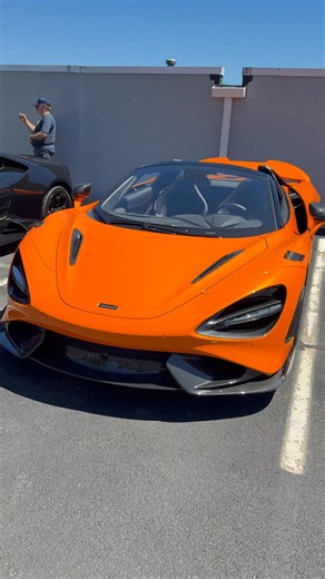 McLaren 765LT spider is the perfect weekend supercar.