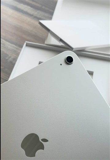 What should we name HIM/HER 🤍✨ Look at the newest addition to the apple ecosystem, next is definitely a MacBook or a Apple Watch. So grateful for such opportunities #viral #quintonkaii #fyp #apple #ipad