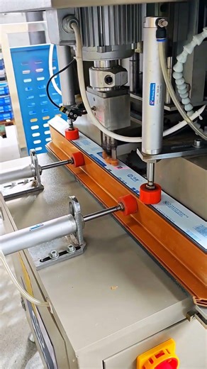 Plastic steel doors and windows CNC integrated lock slot milling machine