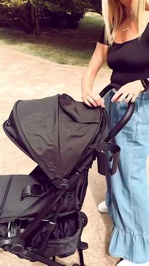 Motherly | @hicolugo already had one of the best compact strollers out there...and somehow, they made it even better 👏 Meet the new Colugo Compact+.... | Instagram