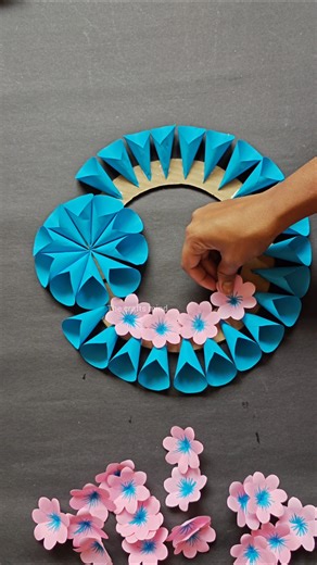 Beautiful wall hanging with paper ❤️ #diy #papercraft #shorts #craft #homedecor #walldecor