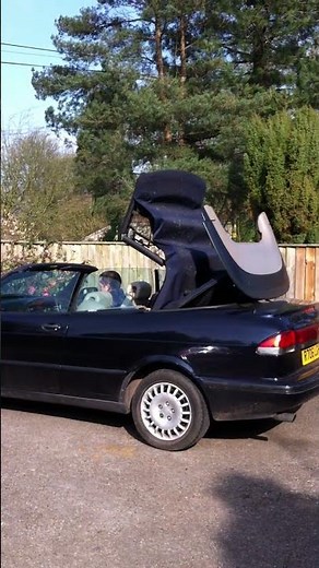 Saab 900 convertible roof close