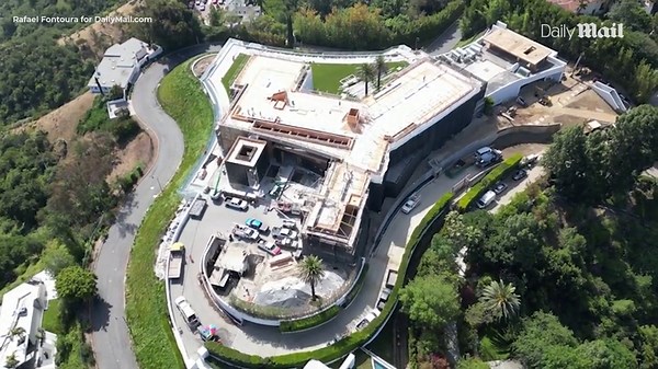 Aerial of $20M renovation for mansion next door to Jennifer Aniston