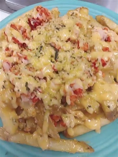 labster frise make with hurbs cheese labster spicy mayo an potato