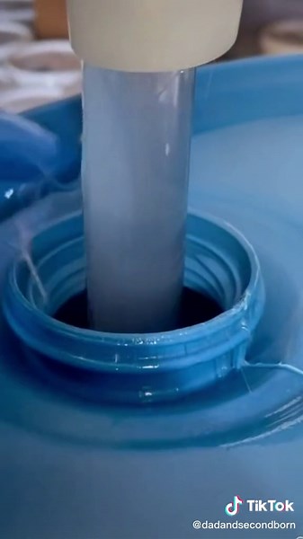 Understanding Liquid Dynamics in Science Experiments