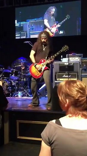 Far Behind Solo 🔥- Candlebox Live