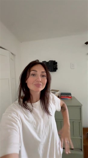 76K views · 2.2K reactions | how I decorate with my thrift finds! the curtains & dresser were also thrifted  #thrifted #thriftedhome #vintagehome #thriftingcommunity #thriftfinds #thriftshop | Skye Hitchcock | Facebook