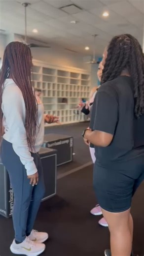 People are tripping over themselves to get to this deal! 😉 Brier Creek this is it! 😍 2026 is here and our 4 weeks for $69 deal is your shot to kick your year with MOMENTUM and DRIVE 🏃‍♀️💨 With this deal you are getting ✨ workouts that meet you where you are ✨ 1:1 training in a group setting ✨ complimentary child watch ✨nutrition fitness guided Focus Meetings with our training team ✨access to an incredible community Don’t wait. Today is the day to take control, and tackle your goals in 2026! 