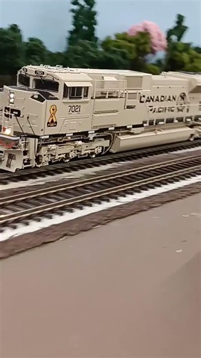 got to run my brand new athern's Genesis ho scale dcc sound Canadian pacific heritage 7021