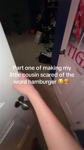 Btw his mom didn’t die ##fypシ##fyp##hamburger | making them scared of the word