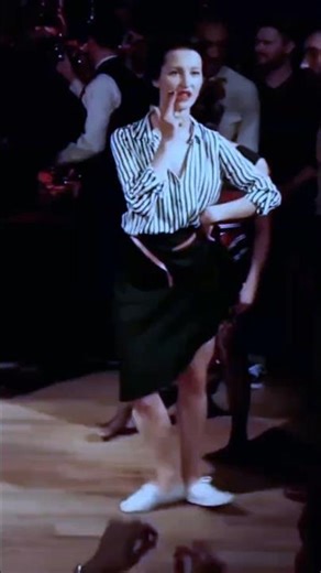 Esto es bailar: Born to Be Alive 🎶 #disco #70smusic #dance #nostalgia #viral #shorts #swingdance